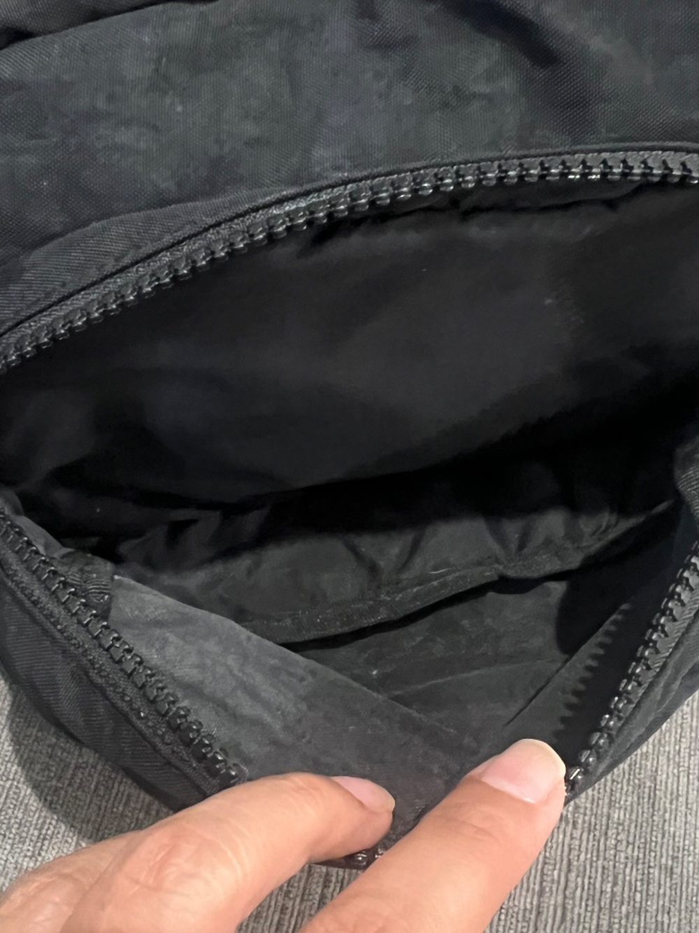 BAGGU Nylon Fanny Pack - Picture 9 of 12
